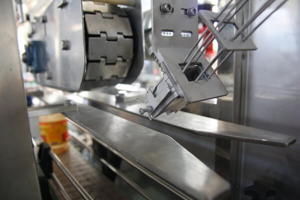 lubricant-filling-machine