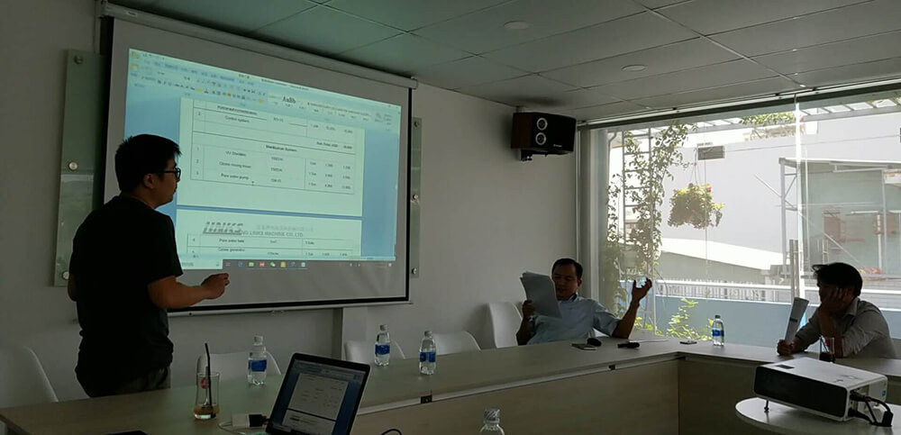 discussion about the juice formula for Vietnamese customers